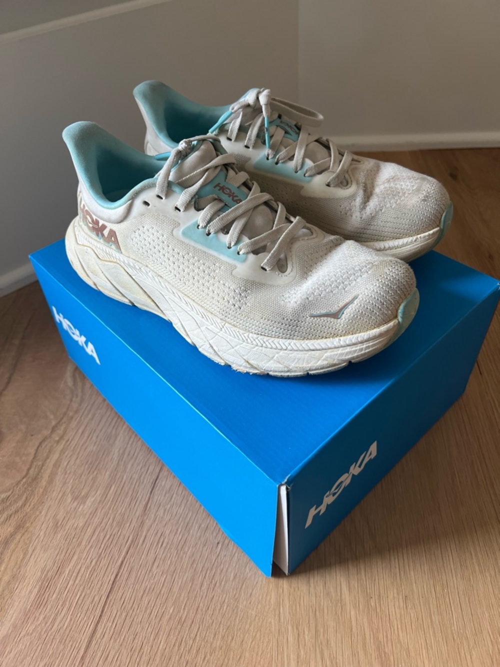 Hoka Women's Arahi 7